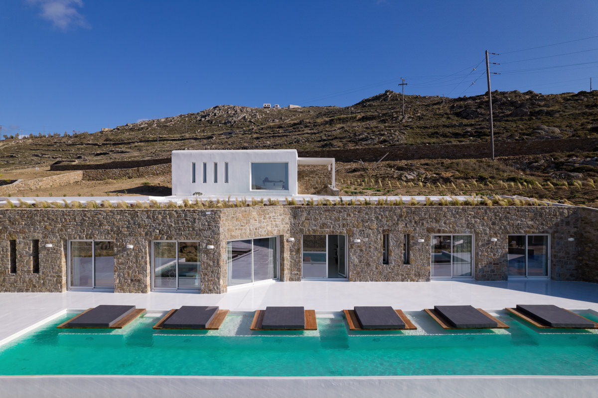 Black Mansion 1